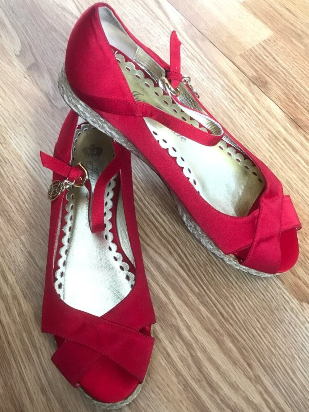 Juicy Couture Lillian Red Satin Espadrille Sandals 8.5